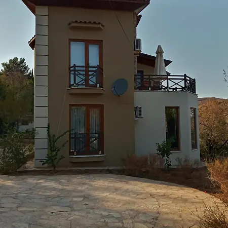 Almond Βίλα Μαρμαρίς